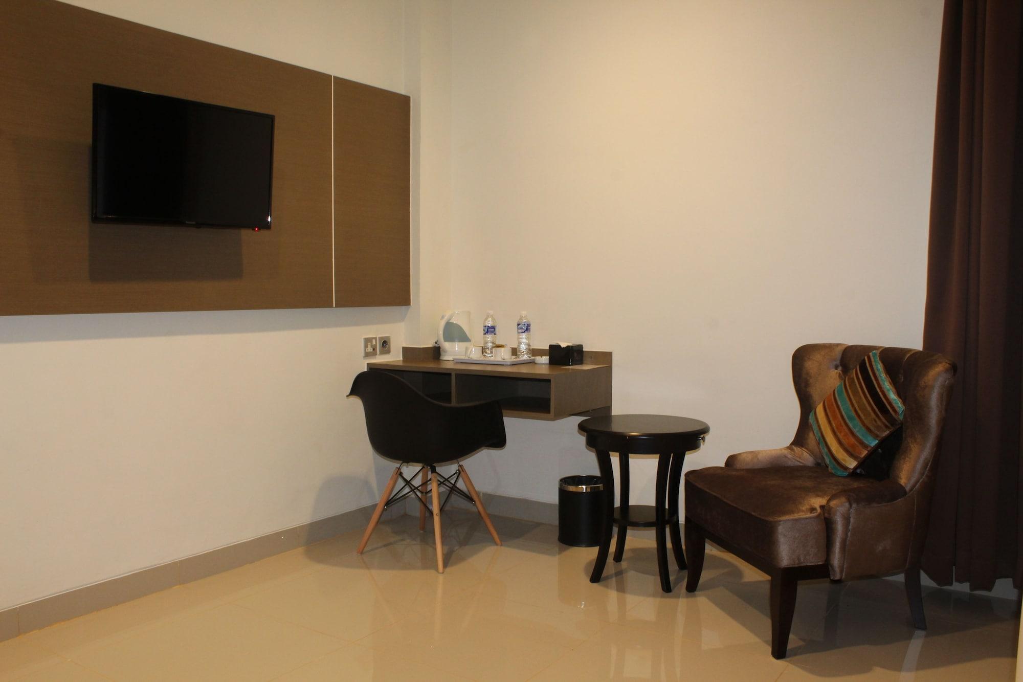 Opi Indah Hotel Palembang Buitenkant foto
