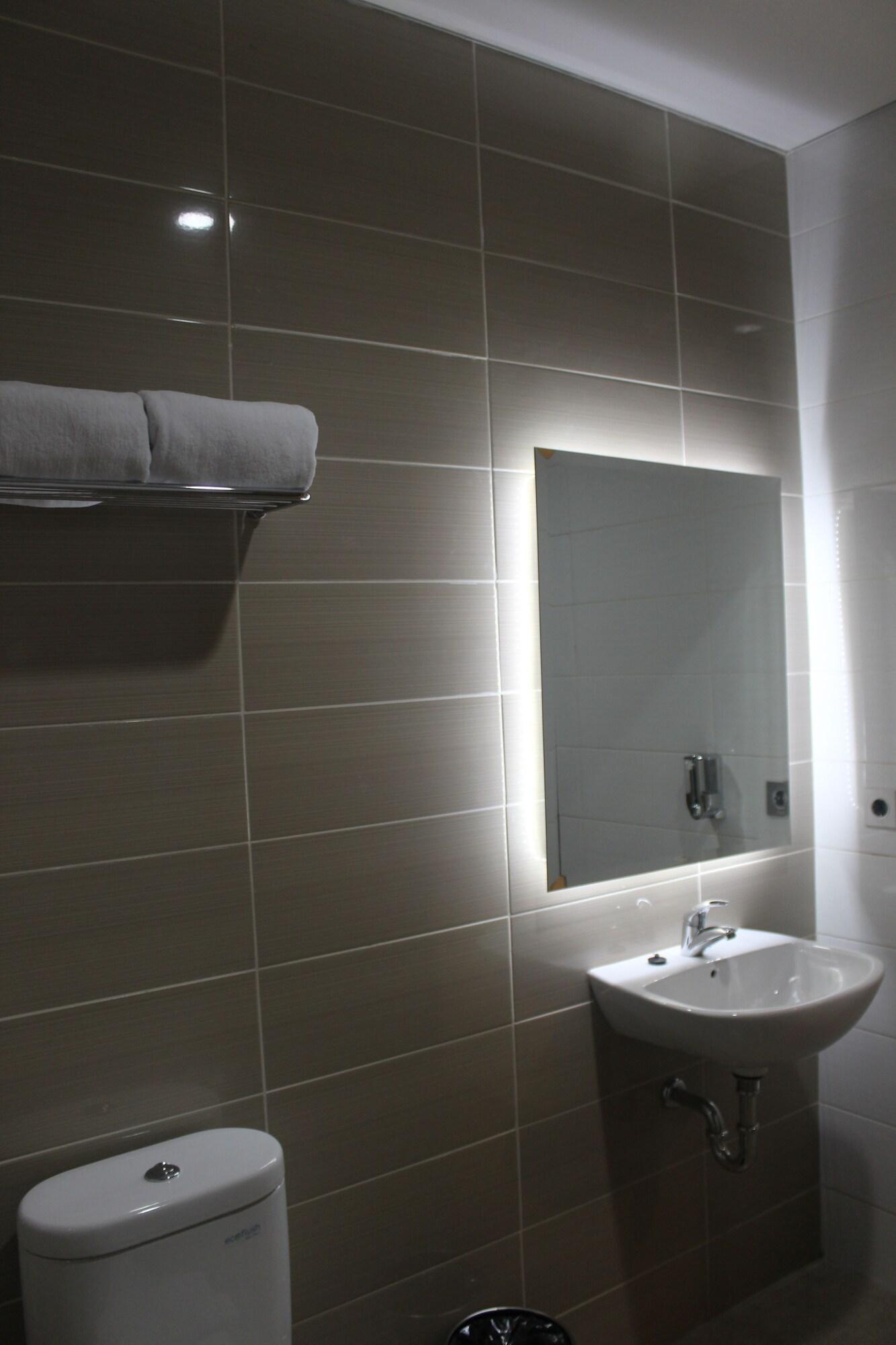 Opi Indah Hotel Palembang Buitenkant foto