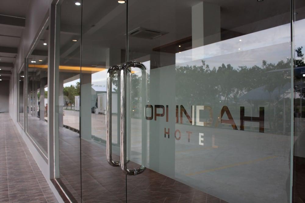 Opi Indah Hotel Palembang Buitenkant foto