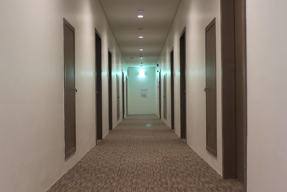 Opi Indah Hotel Palembang Buitenkant foto