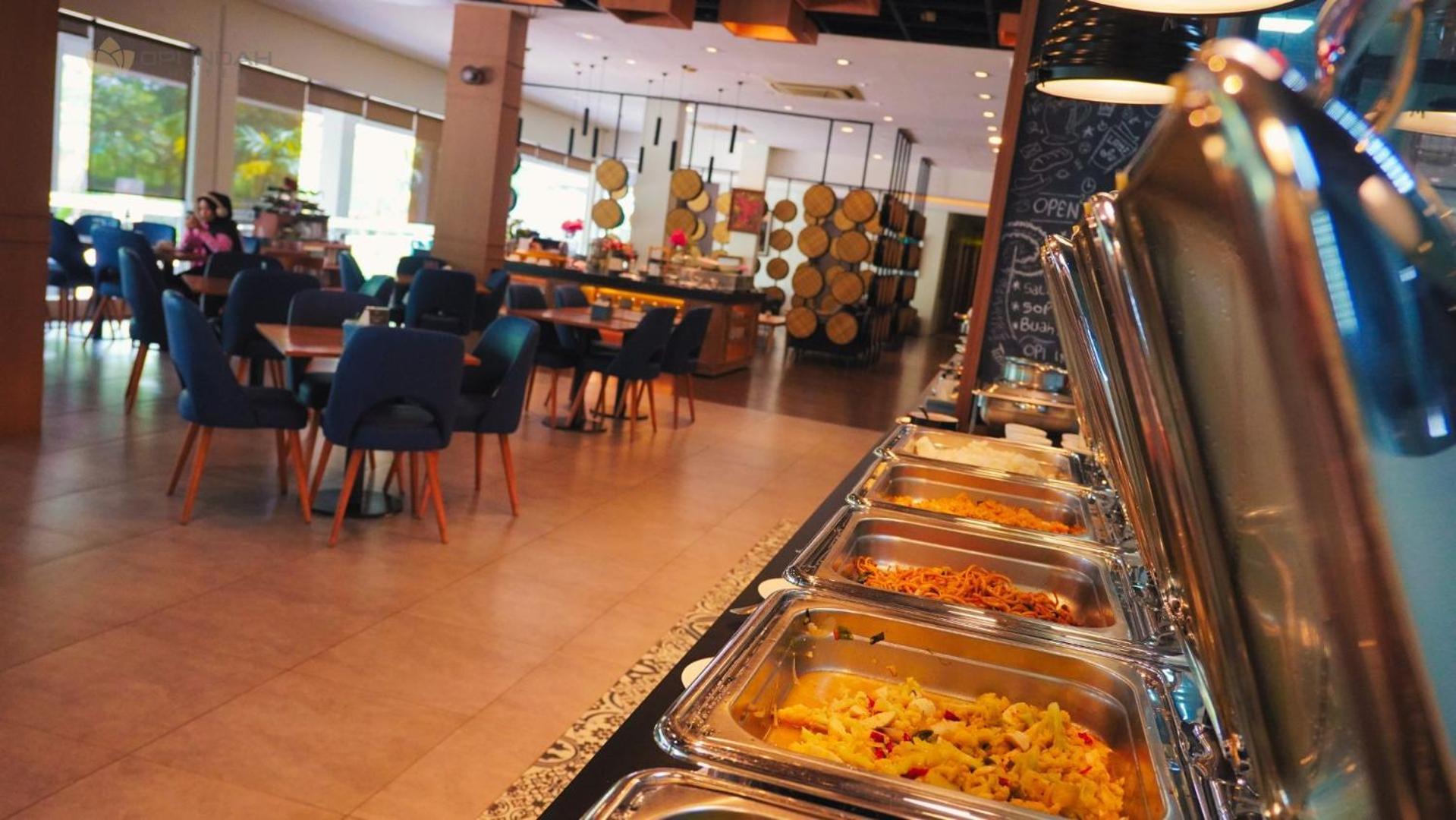 Opi Indah Hotel Palembang Buitenkant foto