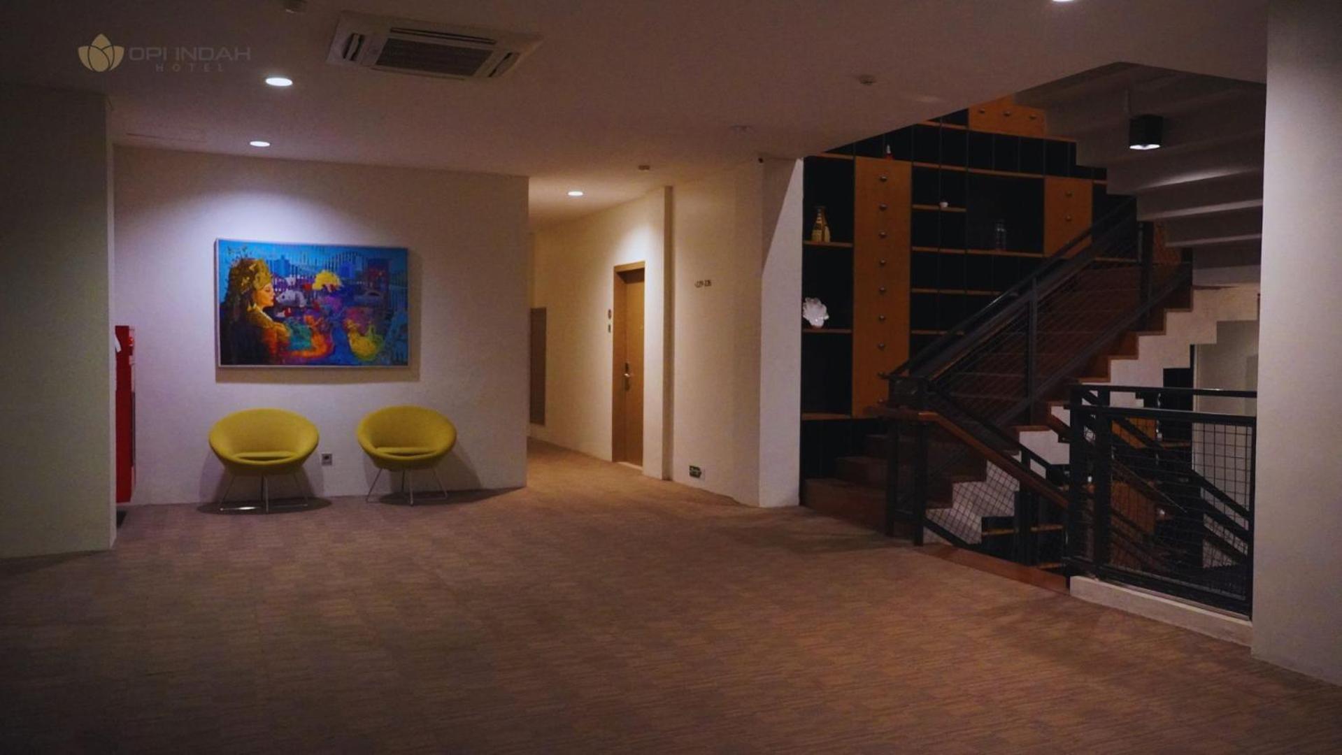 Opi Indah Hotel Palembang Buitenkant foto