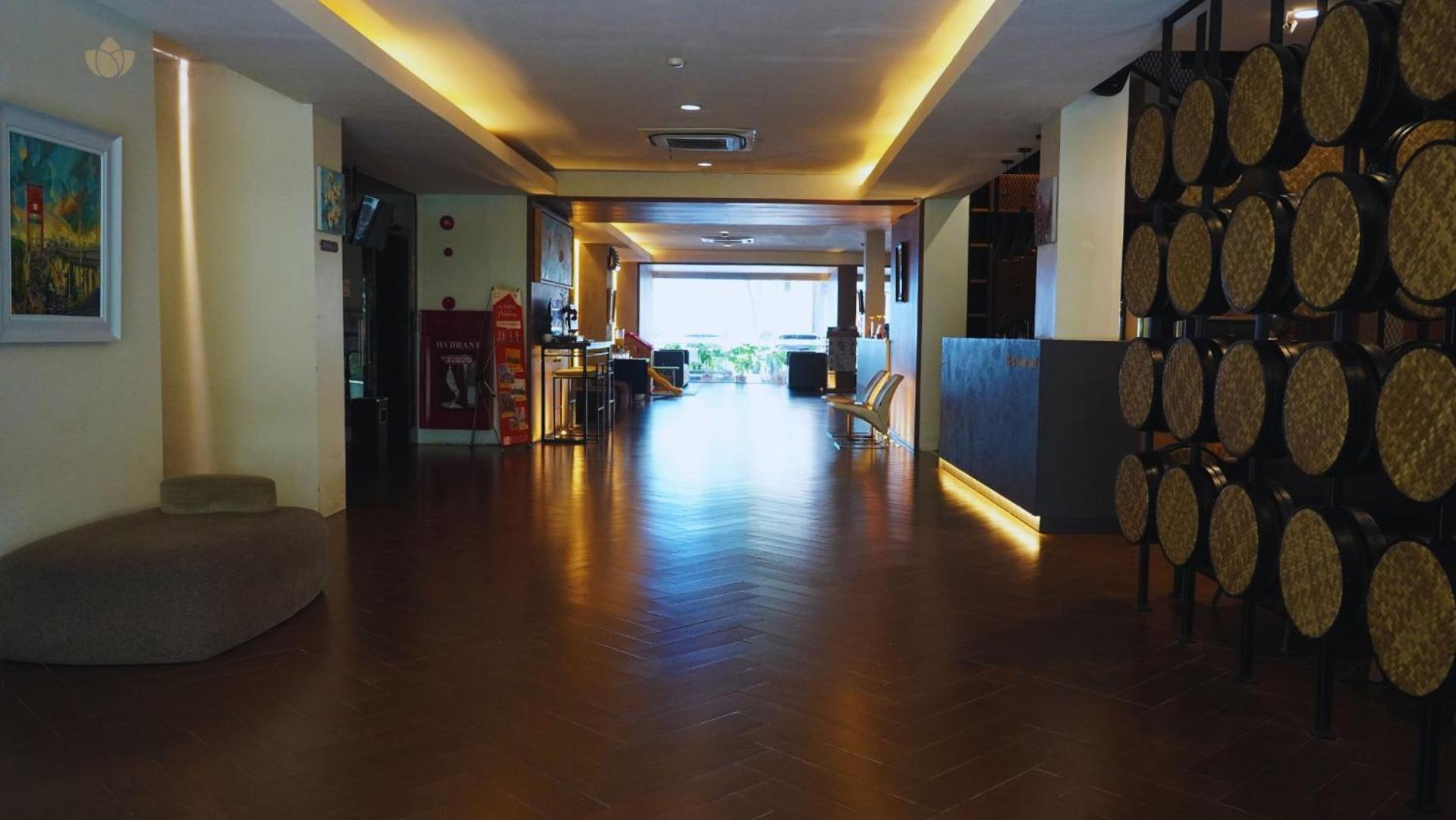 Opi Indah Hotel Palembang Buitenkant foto
