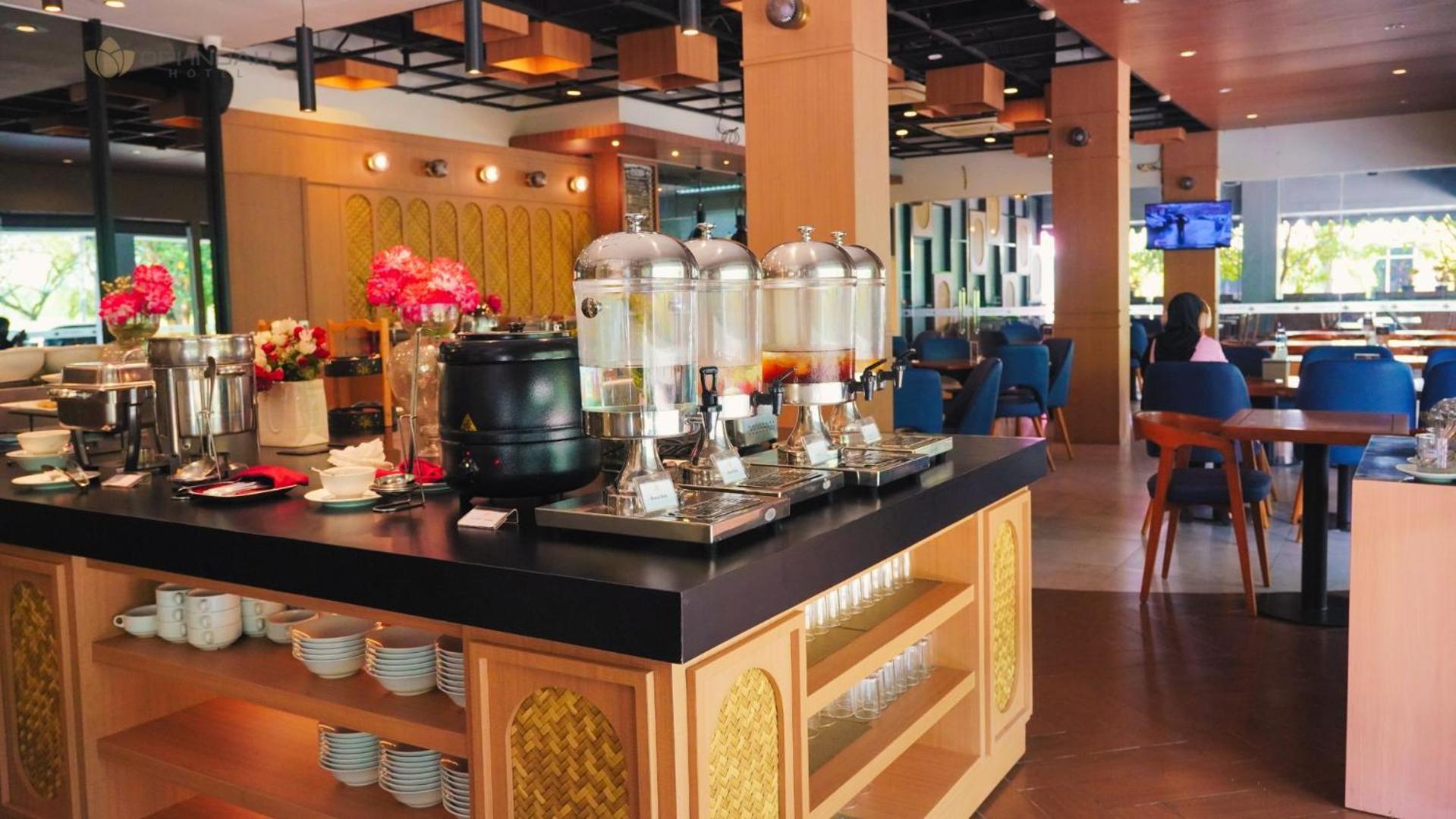 Opi Indah Hotel Palembang Buitenkant foto
