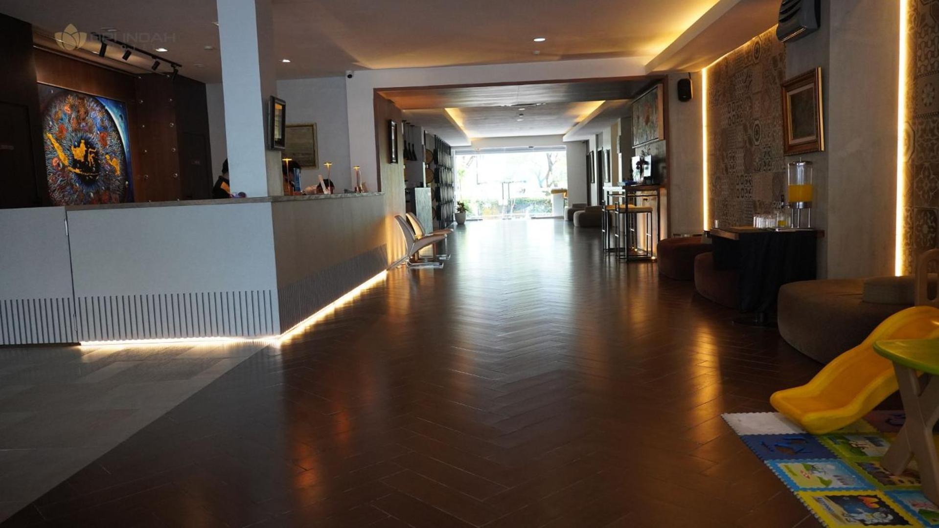 Opi Indah Hotel Palembang Buitenkant foto
