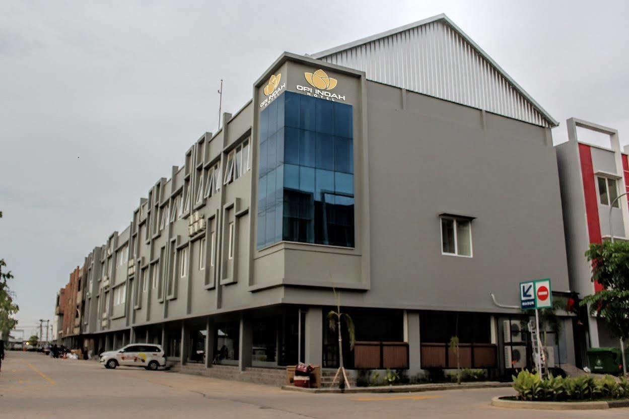 Opi Indah Hotel Palembang Buitenkant foto